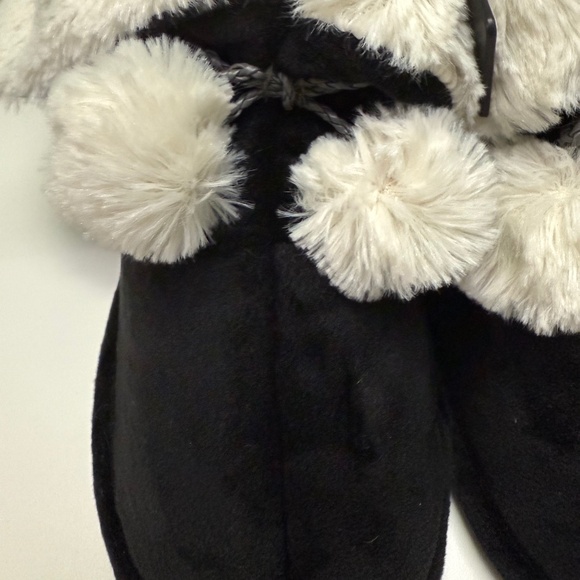 Cozy Faux Fur Slipper Booties - Picture 3 of 6